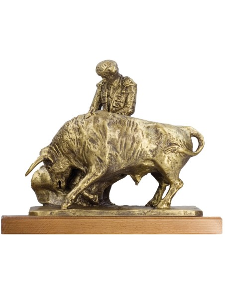 Trofeo de Resina Toro Cm - 7208